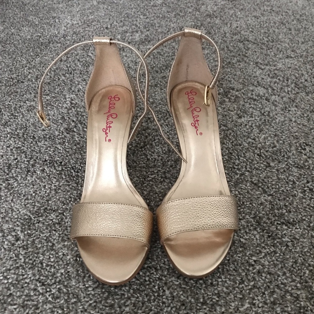Lily Pulitzer gold sandals size 7. Worn once!